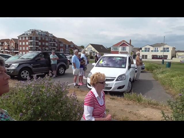 Barton on Sea, Hants - Medical Rescue - Hang Glider flyer