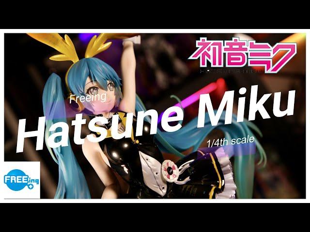 Freeing B-Style Hatsune Miku 1/4th Scale Anime Figure Unboxing Review