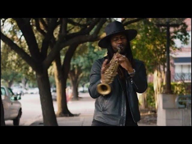 Usher ‘Nice & Slow’ was begging for sax #usher #niceandslow #sax #music