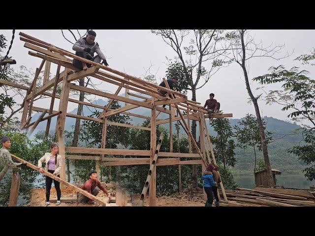 Build a wooden house and install the beams together. Place boulders at the base of the column