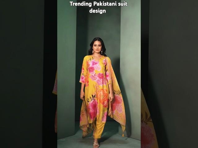 Trending Pakistani suit design for girls #fashion #dress #trending #partywear #plazzosuits #shorts