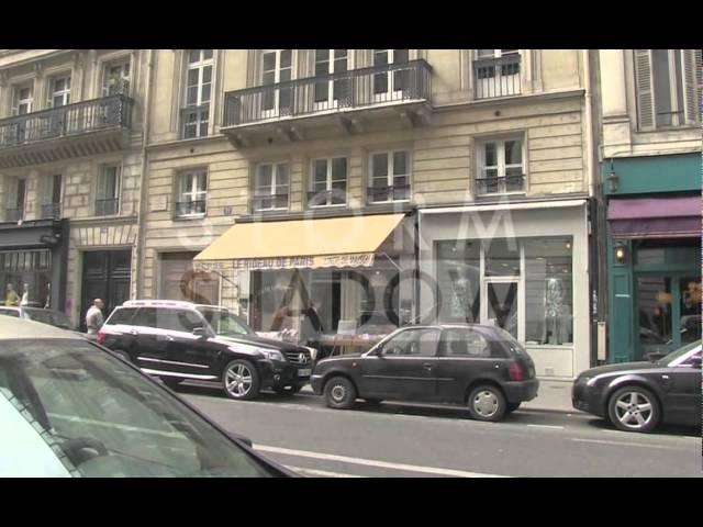 EXCLUSIVE-Jessica Biel a shopping day in Paris