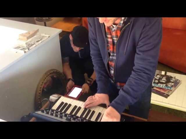 Moog Sub Phatty Session #1 - Paul Burch at Plowboy Records HQ-no exp wanted or required