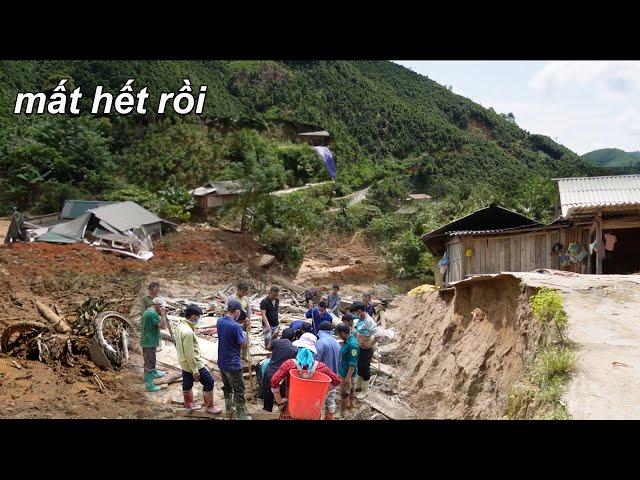 Horrifying flash floods, landslides flatten an entire village in an instant