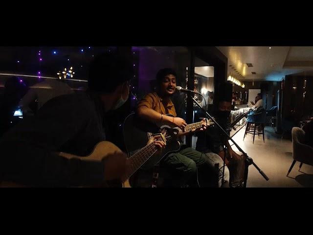 Acoustic Unplugged | Indian cafe | Bollywood live music | Kunal Roy | India | Assam |