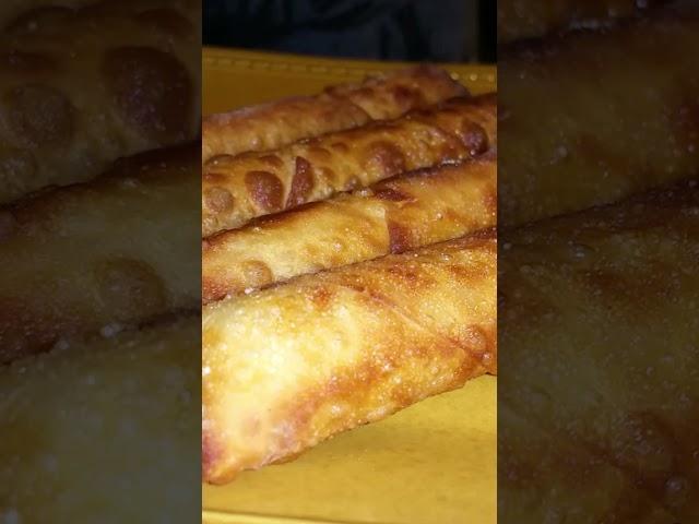 Mozzarella Egg Rolls Recipe Clip #eggrolls #mozzarella #recipe