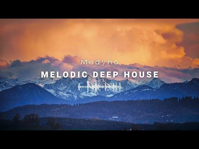 Melodic Deep House mix by Valentina Bravo | Medyho