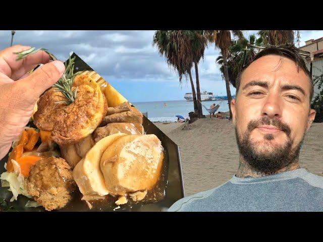 I HUNTED DOWN THE BEST ROAST DINNER IN TENERIFE!