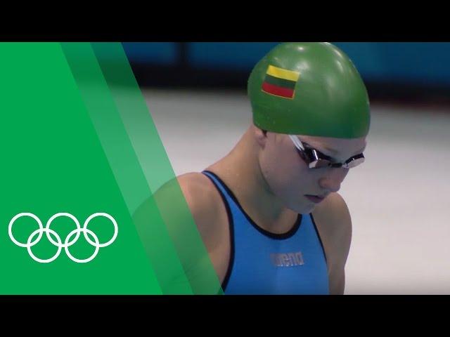 Rūta Meilutytė [LTU] relives her Breaststroke gold at London 2012