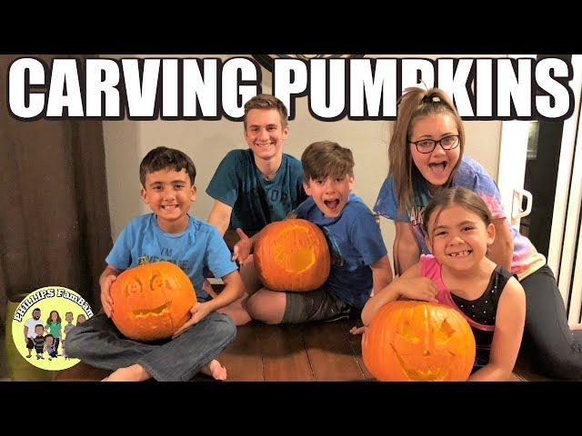 CARVING PUMPKINS | FAMILY PUMPKIN CARVING THE NIGHT BEFORE HALLOWEEN | PHILLIPS FamBam Vlogs