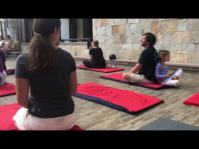 Йога в Клиниката на Доктор Емилова. Упражнения с Ани. Yoga in Bulgaria