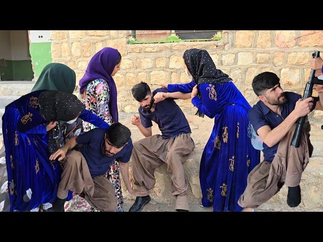 Mehdi's return: "Why didn't you come to us?" Narges' screams in the yard.