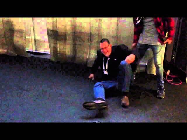 Aaron Eskridge fall down.