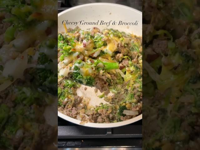 Need to shed a few pounds? This Cheesy Beef and Broccoli has helped me lose 35 of em! #healthyfood