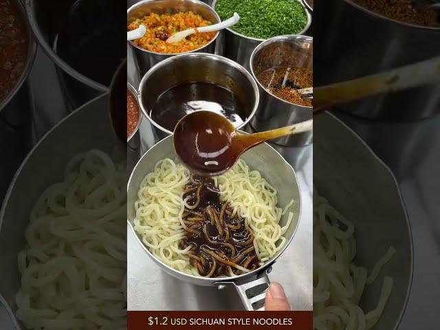 $1.2 USD SICHUAN STYLE NOODLES WITH PICKLED VEGETABLES TOPPINGS #chinesefood #streetfood #shorts