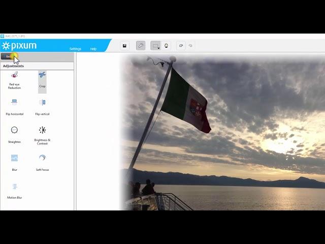 Crop images including soft edges | How To Pixum Photo Book