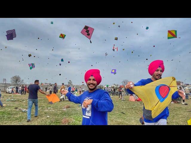 Flying Kites At Vallah MELA  *PATANGBAAZI IN GROUND*