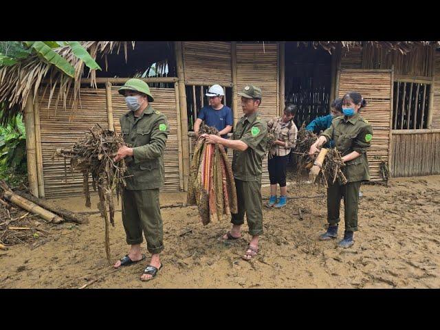 Tu Ngoc and Minh Duong were touched by the help of the police and kind neighbors...