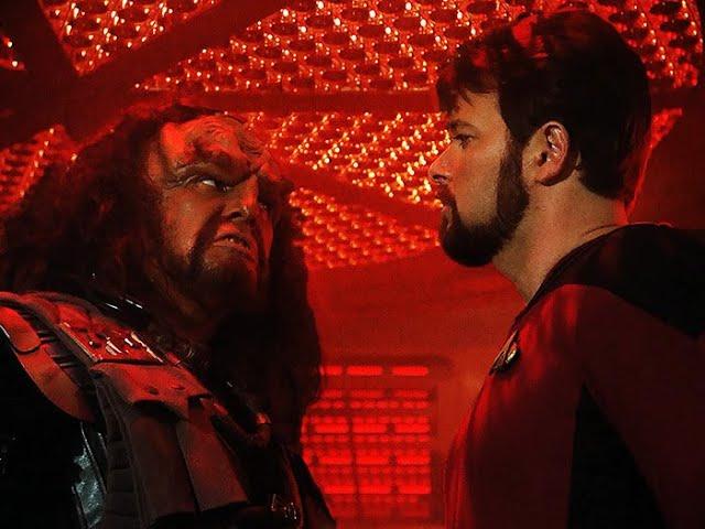 Riker gains the respect of the Klingons | Star Trek TNG