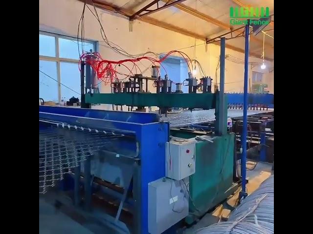 #giantfence razor wire mesh panels welding. How to produce razor wire mesh.