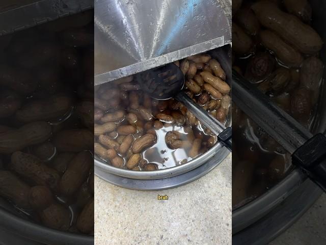 Trying Boiled Peanuts in Georgia!