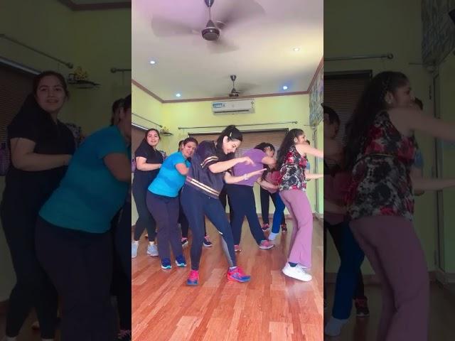 Shaky practice Time #trending #marathi #sanjurathod #shaky #nakulujjainwal #dance #shortsvideo