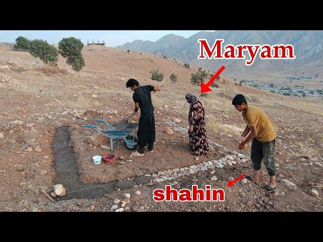 Building the house of Maryam and Shahin Yatim with the help of a kind cameraman