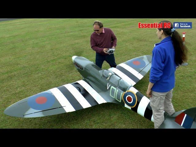 GIANT 1:3 SCALE RC SPITFIRE: LMA Cosford Show 2016