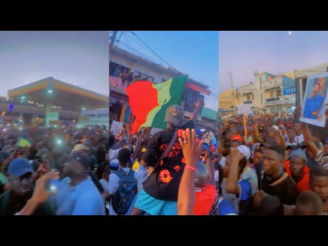 Incroyable !! Une foule incroyable immense qui accueille Ousmane Sonko, les Sénégalais sont sortie