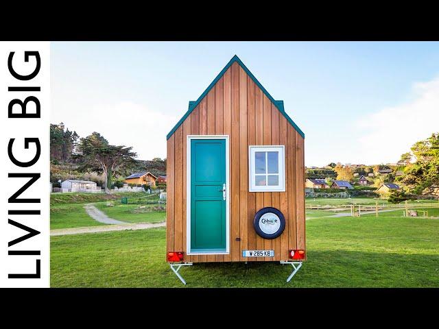 Mind-Blowing Ultra-Compact Eco Tiny House