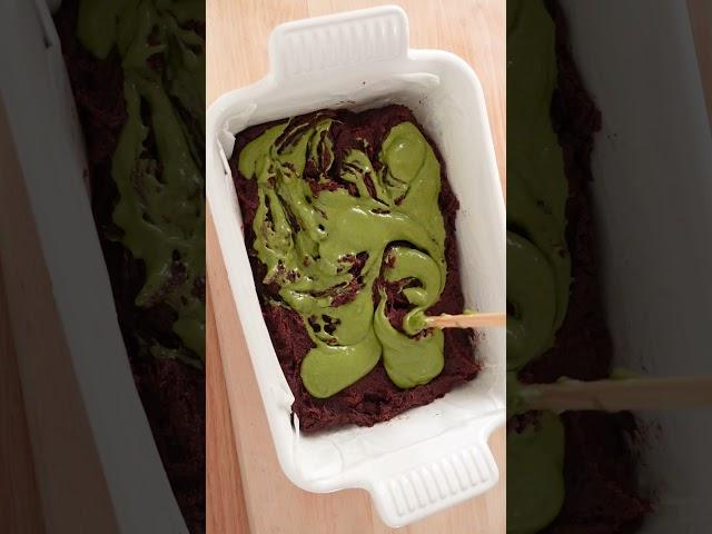 Matcha cheesecake brownies #bakewithme #brownierecipe #matcha #dessertideas #easybaking #foodvlog