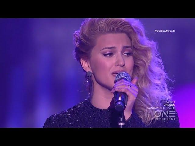 [HD] Tori Kelly - Help Us To Love (ft. The Hamiltones) LIVE | The Stellar Awards 2018