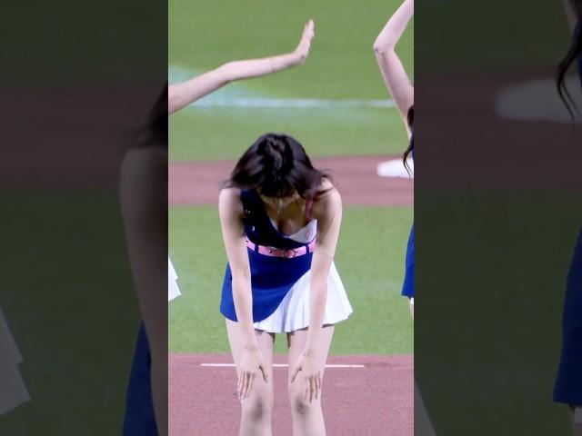 오프닝 '엔딩요정 90도인사' 이주은(Lee Ju-Eun[李珠珢])치어리더