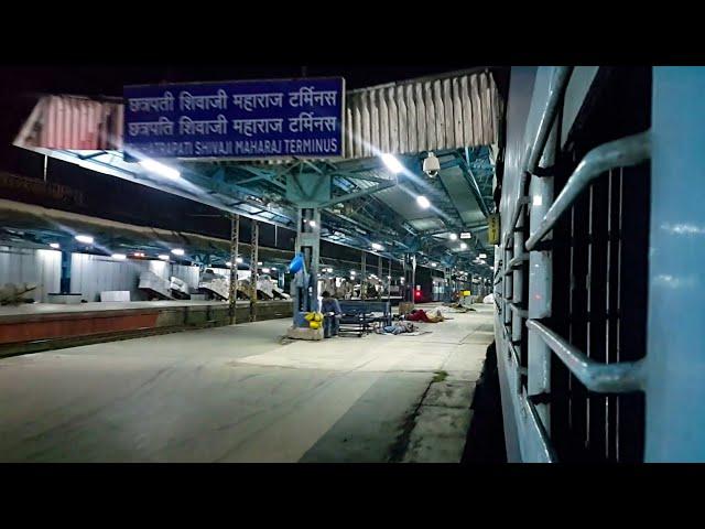 Train Arriving At World Heritage CST/VT/CSMT Train Station In Mumbai At 4AM!