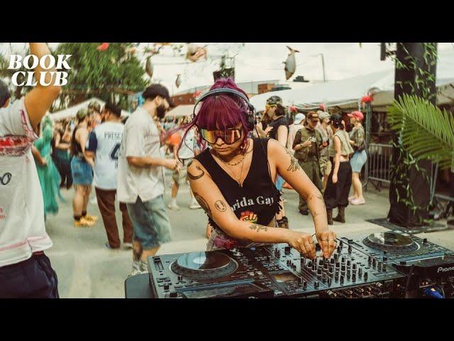 Sunny Afro Latin House Mix at a Backyard New York Party | Tinzo