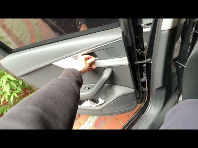 How to use (enable & disable manually and remotely) the child lock Audi A4/S4 Avant DIY