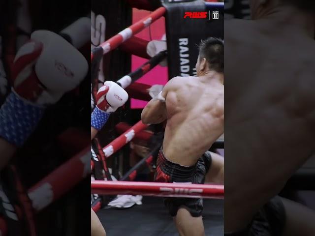Beautiful & Dangerous!  Kumandoi almost took Khunsueklek's head off with a spinning wheel kick!
