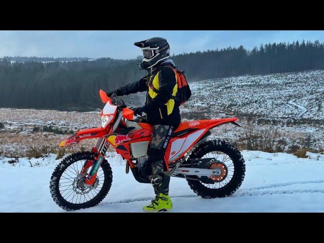 Riding The ALL NEW 2025 KTM EXC-F in the SNOW