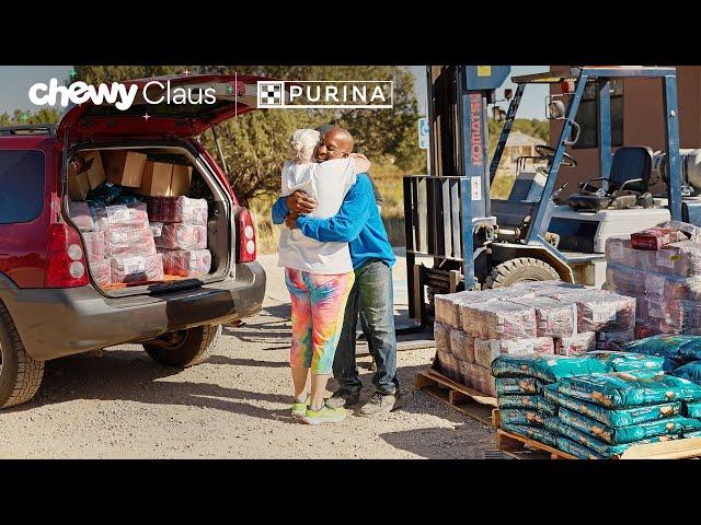 Chewy Claus and Purina Donate Food to Utah Animal Rescues