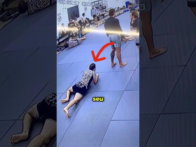 Ele tentou trolar o seu amigo com um golpe de jiu jitsu (jdawgbjj ig) #curiosidades #jiujitsu