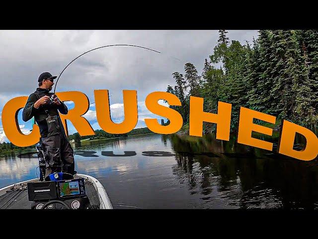 The FUNNEST way to catch fish! (Tournament Fishing Tricks)