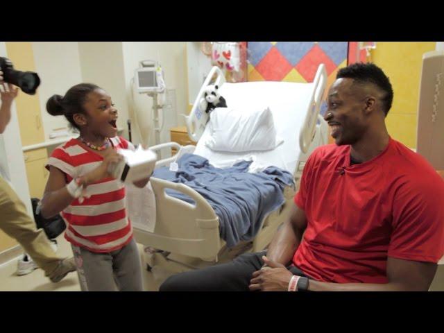 Dwight Howard surprises kids in hospital with Google Cardboard