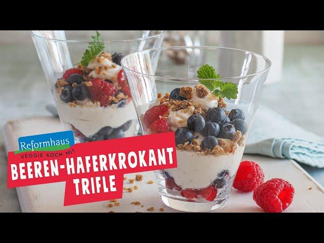 Beeren-Dessert mit Hanf-Bananen-Mandelfrischkäsecreme_Rezeptvideo | Reformhaus®