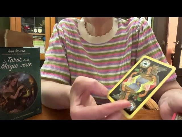 Крестовый король что сейчас его жизни происходит ?️️️️