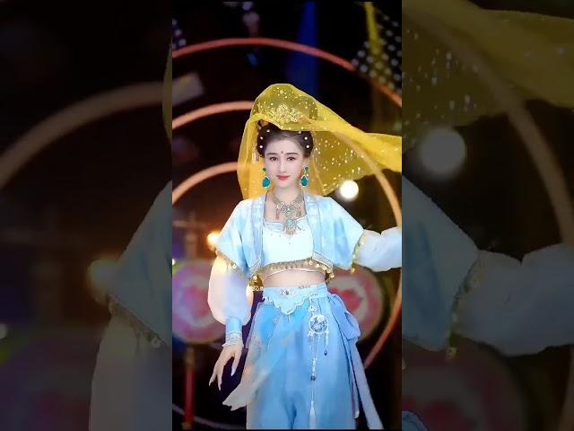 麦穗儿古装舞蹈，浅跳一下。#甜美女孩#治愈系笑容#西游记 #娱乐评论大赏 #美出高级感