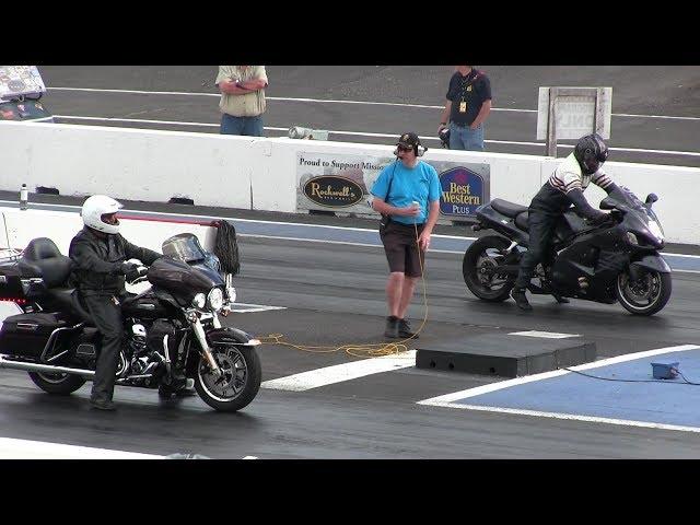 The difference between Harley Davidson and Hayabusa - drag race