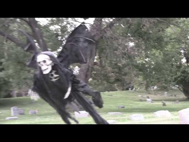 Epic Halloween Prank by Tom Mabe