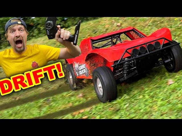 4WD RC Drift Truck Destroys grass