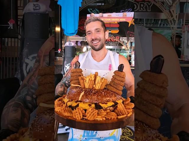 Bossman Serves Heavy Duty 6Kg Monster Burger !!!