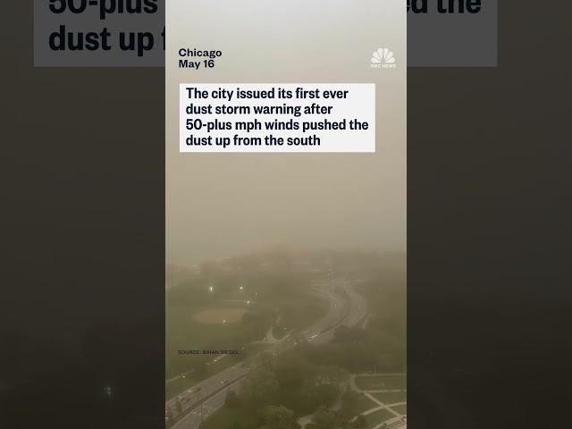 Dust storm sweeps through Chicago causing visibility to hit near zero